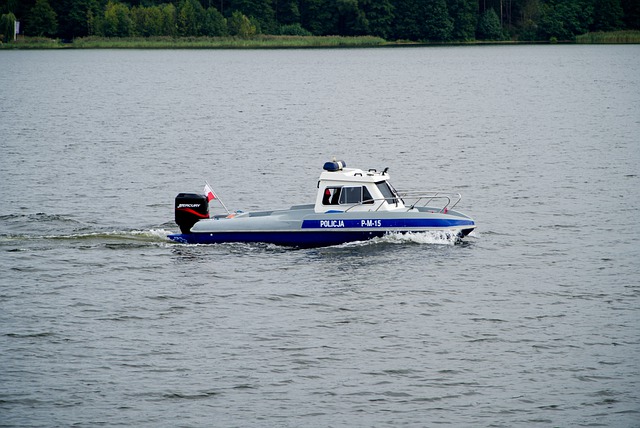 Policija-voda-police