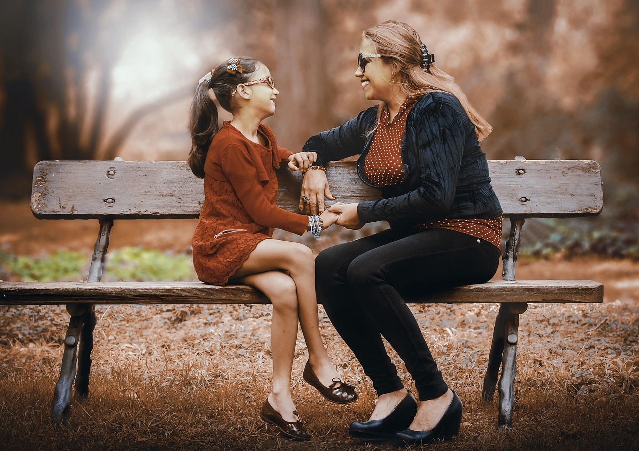 women, mom